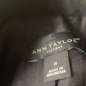 Ann Taylor black blazer